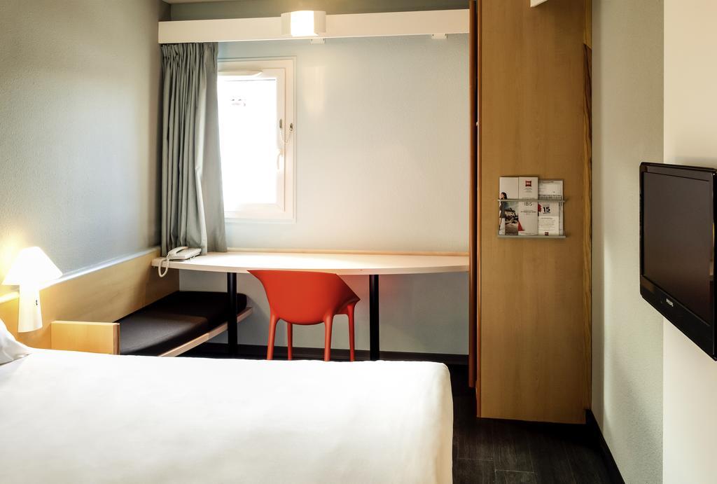 Ibis Dieppe Le Val Druel Zewnętrze zdjęcie